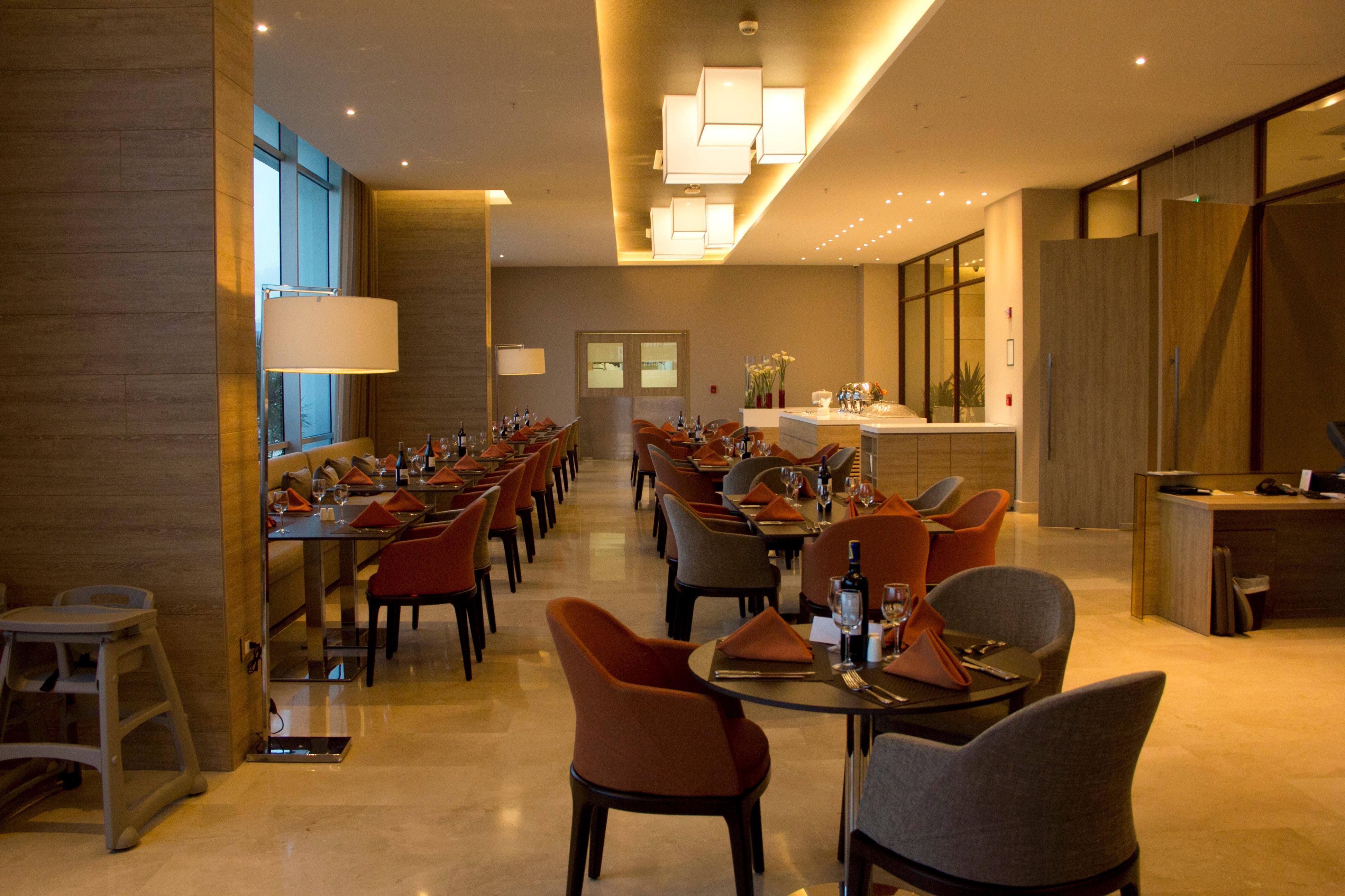 Holiday Inn Cucuta By Ihg Kültér fotó The restaurant