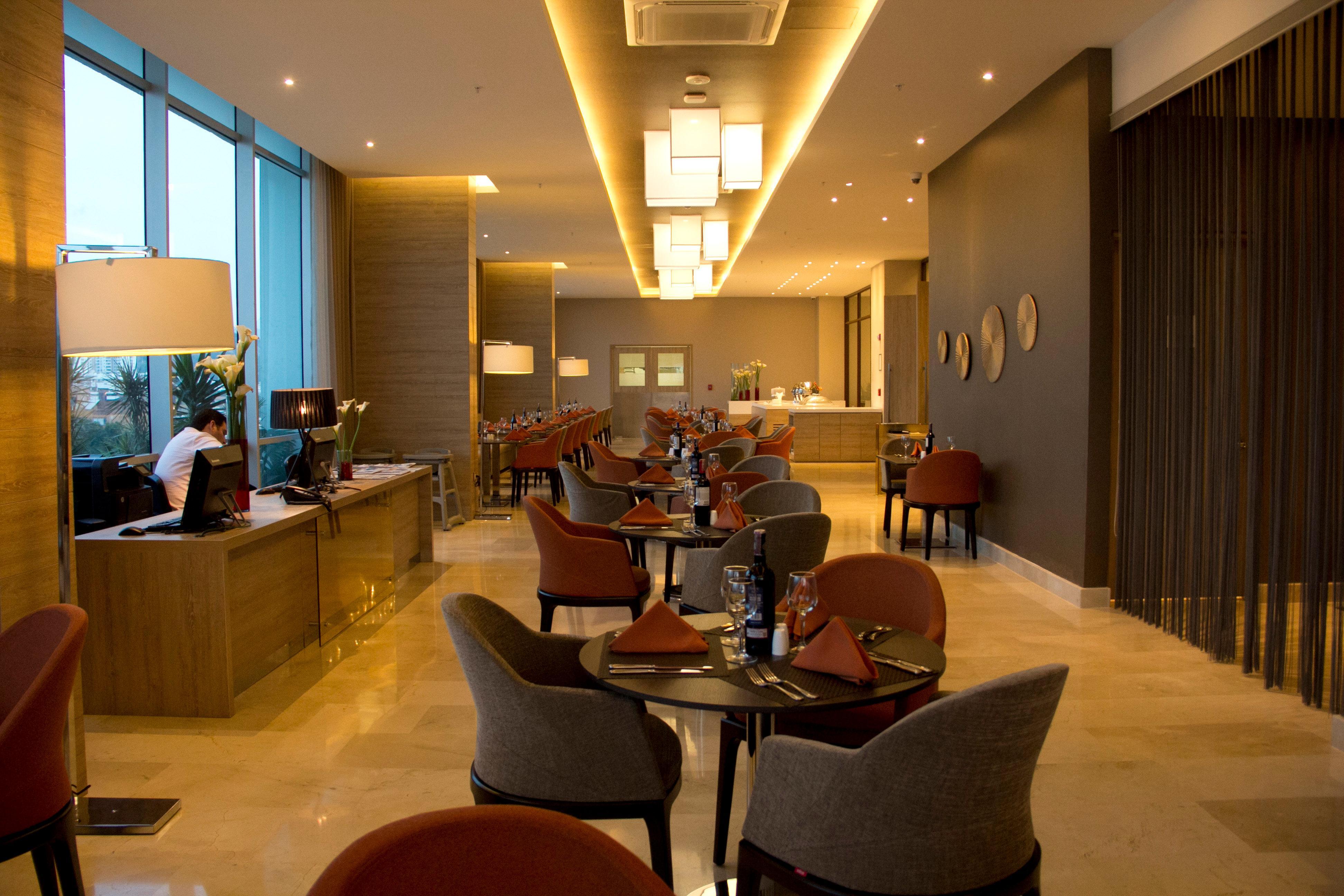 Holiday Inn Cucuta By Ihg Kültér fotó The lounge at the airport