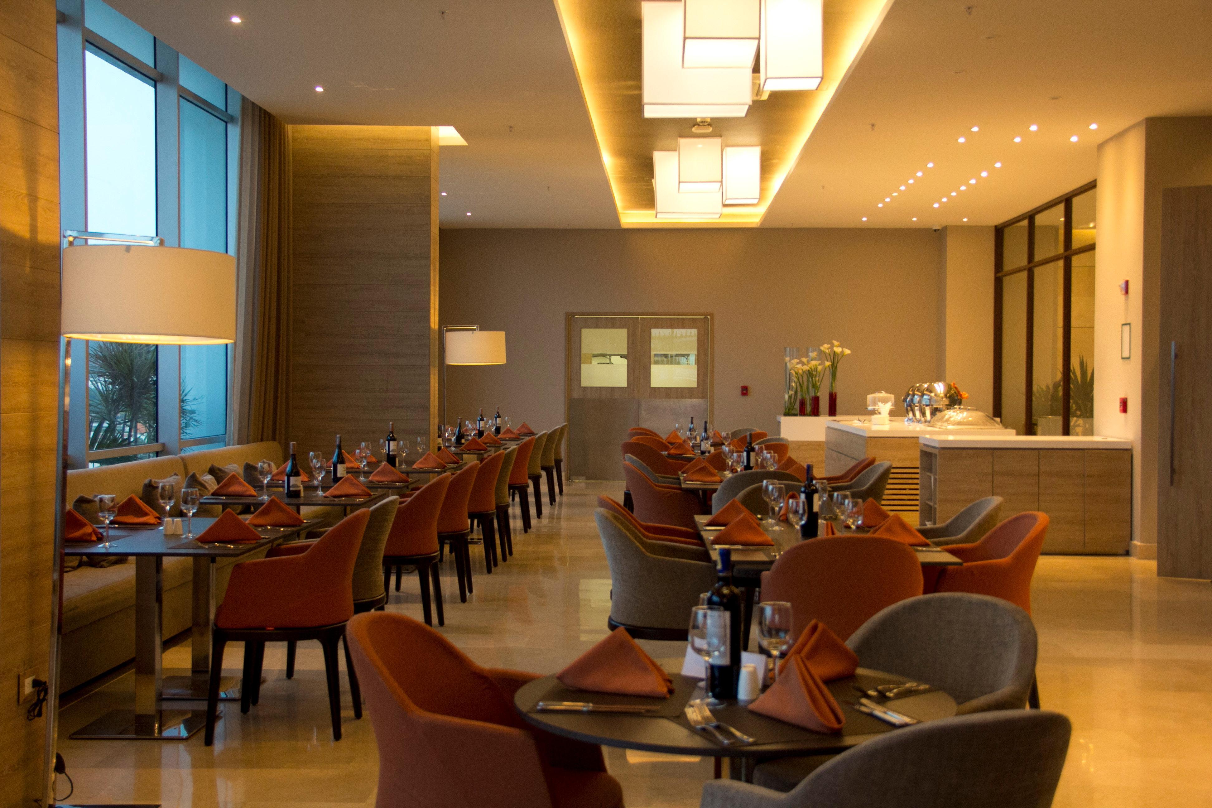 Holiday Inn Cucuta By Ihg Kültér fotó The restaurant