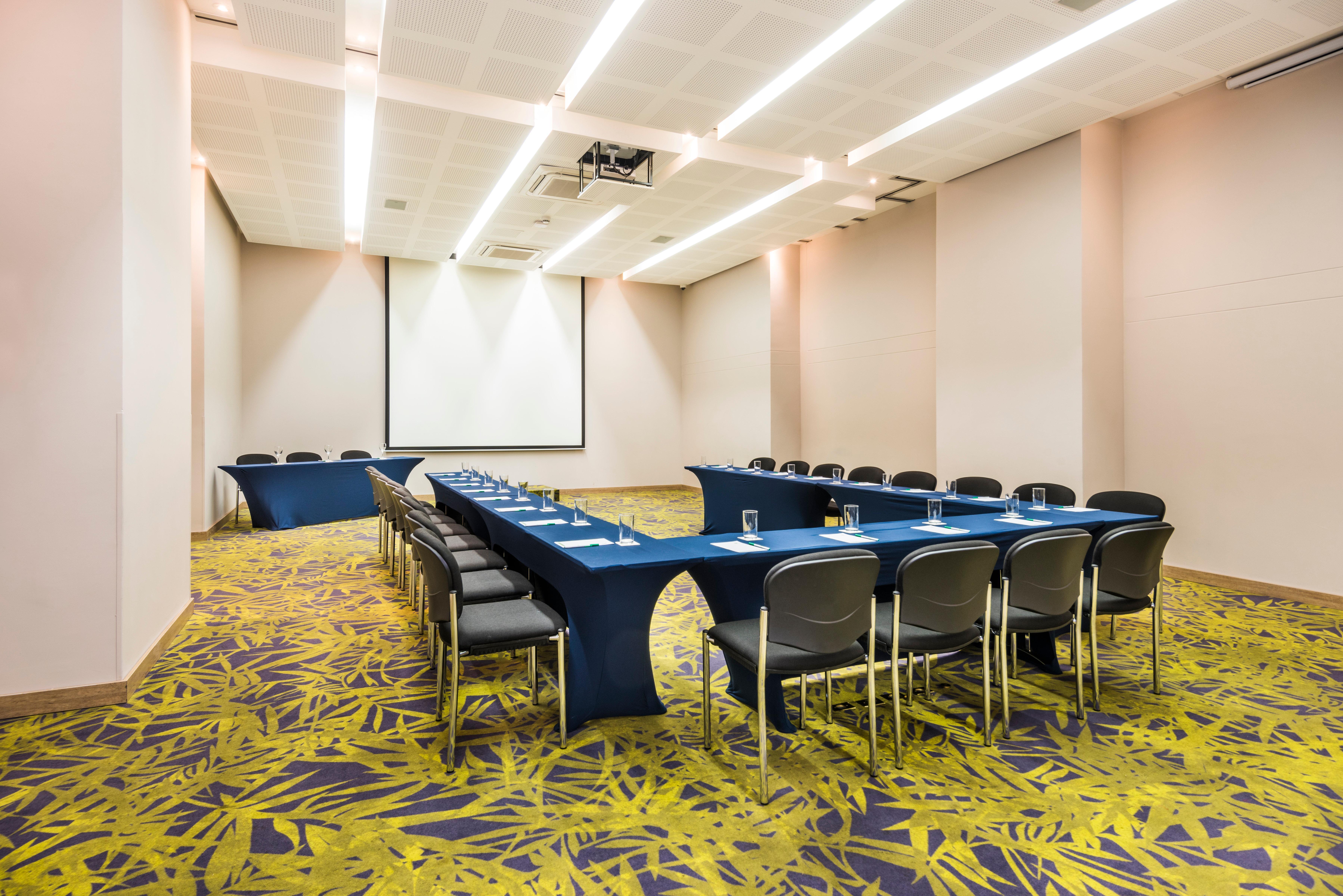 Holiday Inn Cucuta By Ihg Kültér fotó Meeting room
