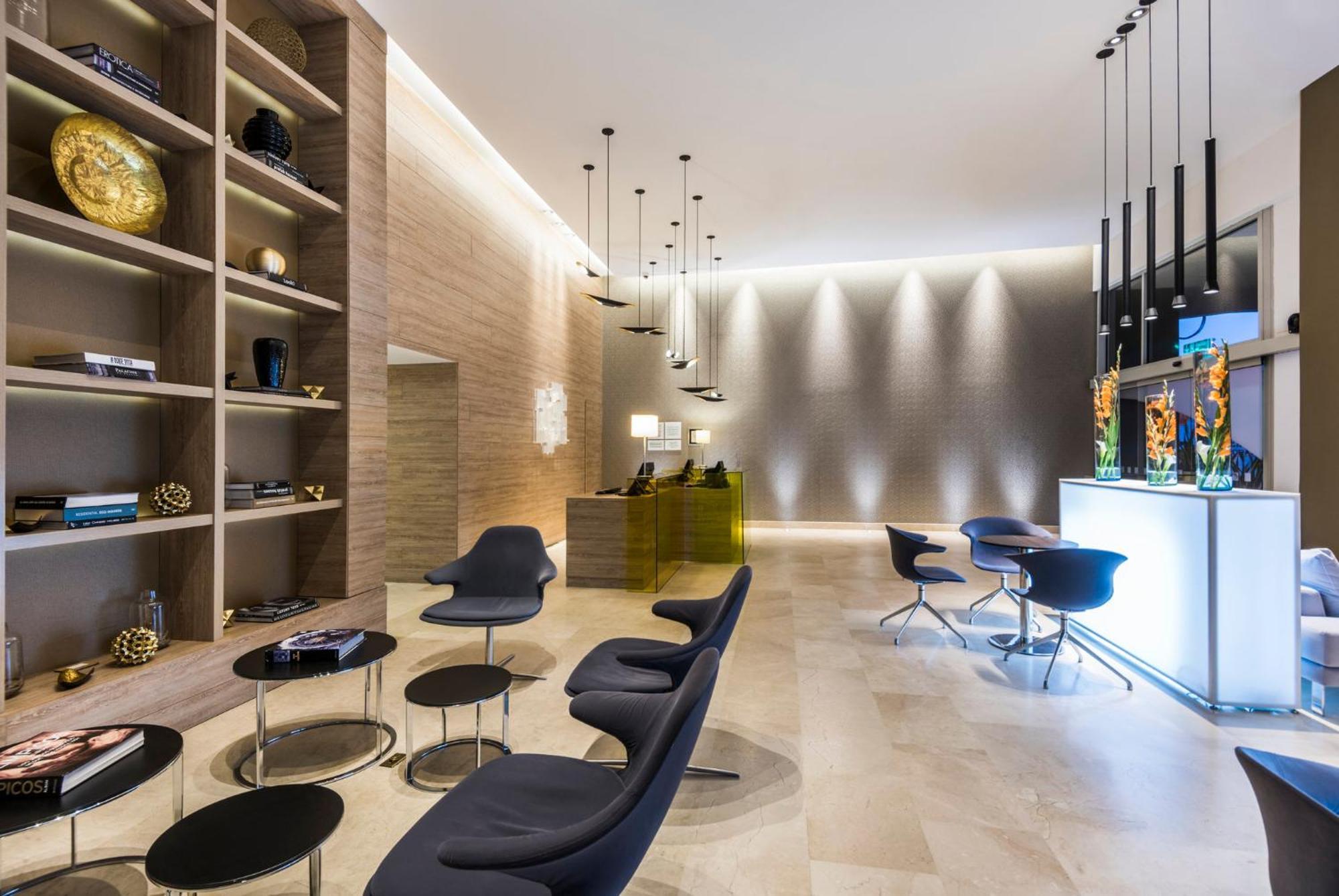 Holiday Inn Cucuta By Ihg Kültér fotó The lounge at the airport